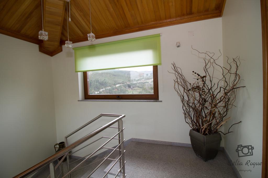 Casa da Ribeirinha Hotel Sabugueiro  Bagian luar foto